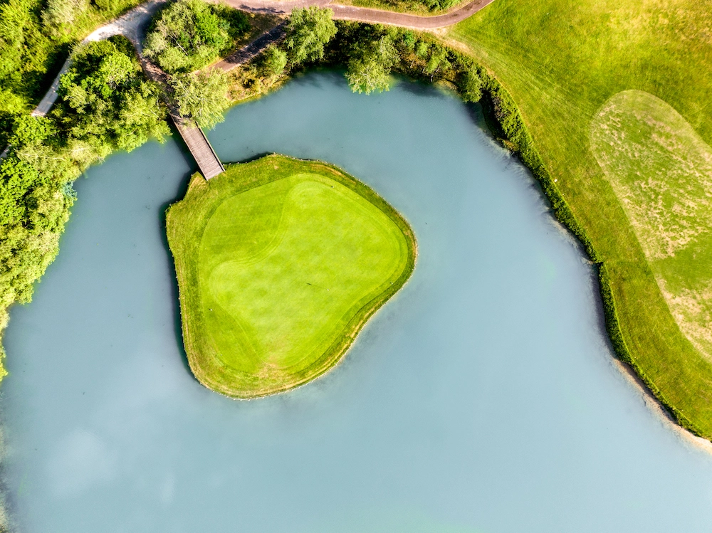 Green en île du parcours des Bordes