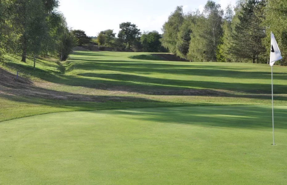 GOLF CHATEAU LES MERLES