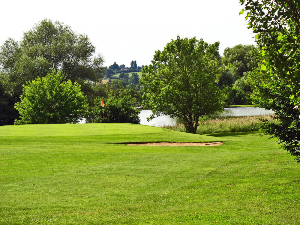 GOLF PUBLIC DU NIVERNAIS